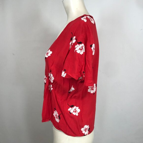 ZARA- WOMEN'S LARGE - RED FLORAL SHORT SLEEVE V NECK BUTTON UP TOP - Picture 6 of 7